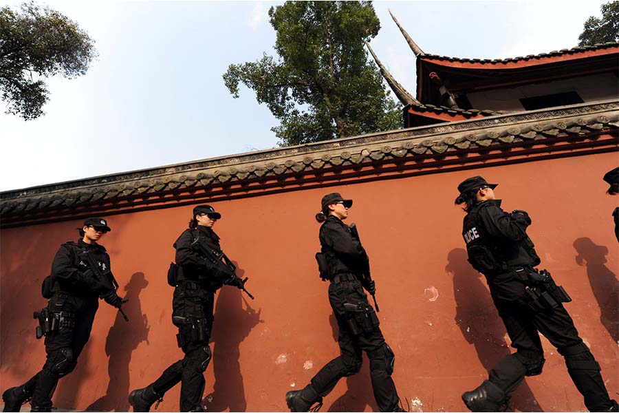 China’s Woes Mount China’s Woes Mount